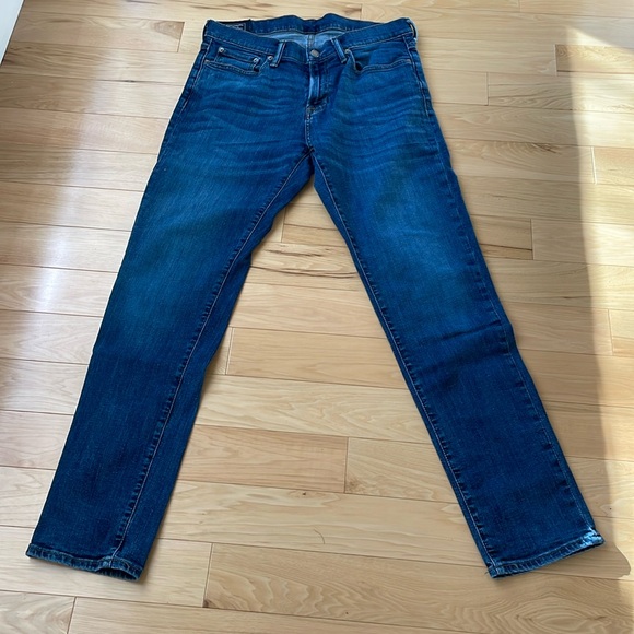 Mens Abercrombie and Fitch jeans. - Picture 1 of 5